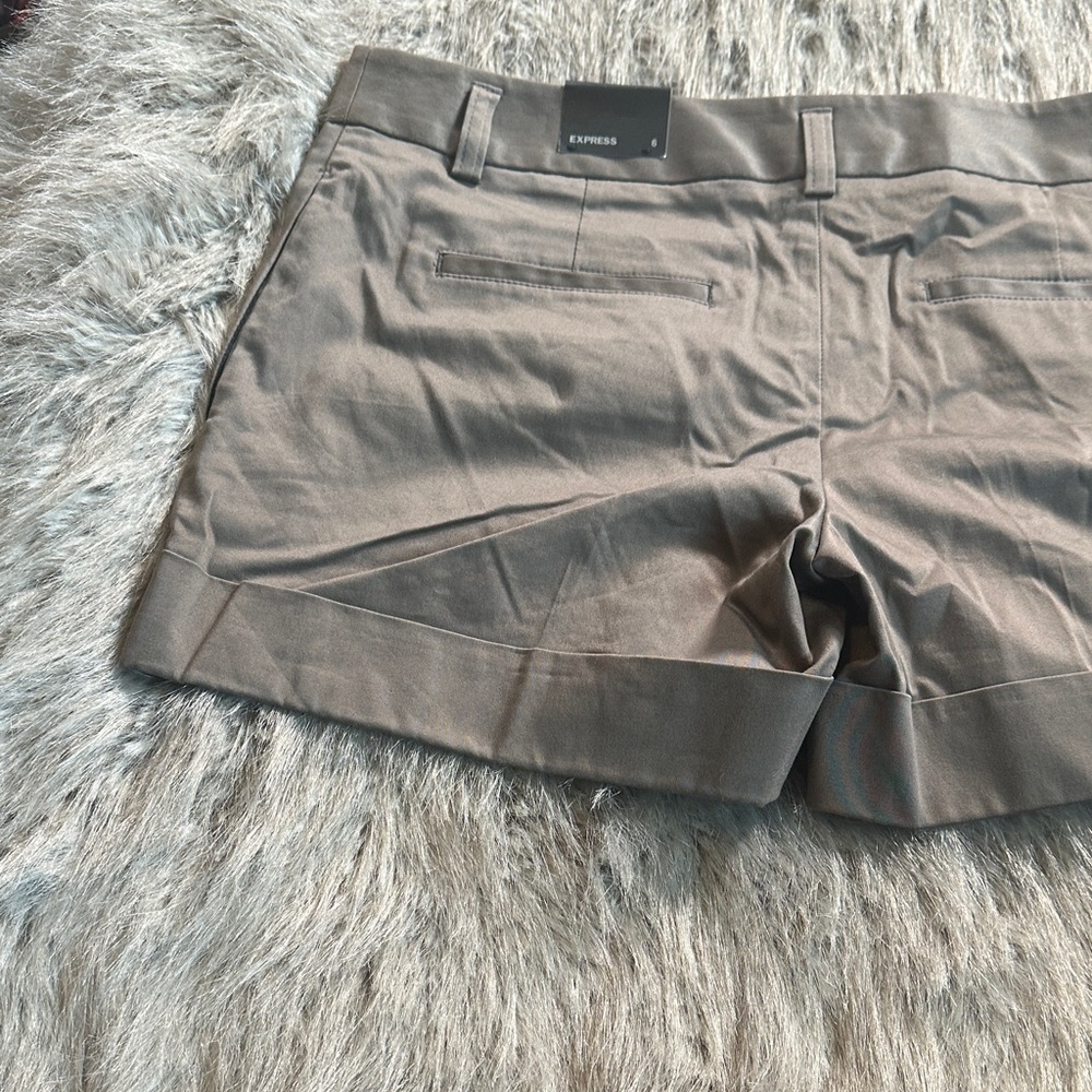 Express Women's Tan Shorts - Picture 4 of 10